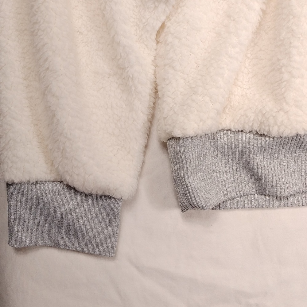 Ultra flirt women's large sized turtle neck cream colored sweater - Picture 4 of 10